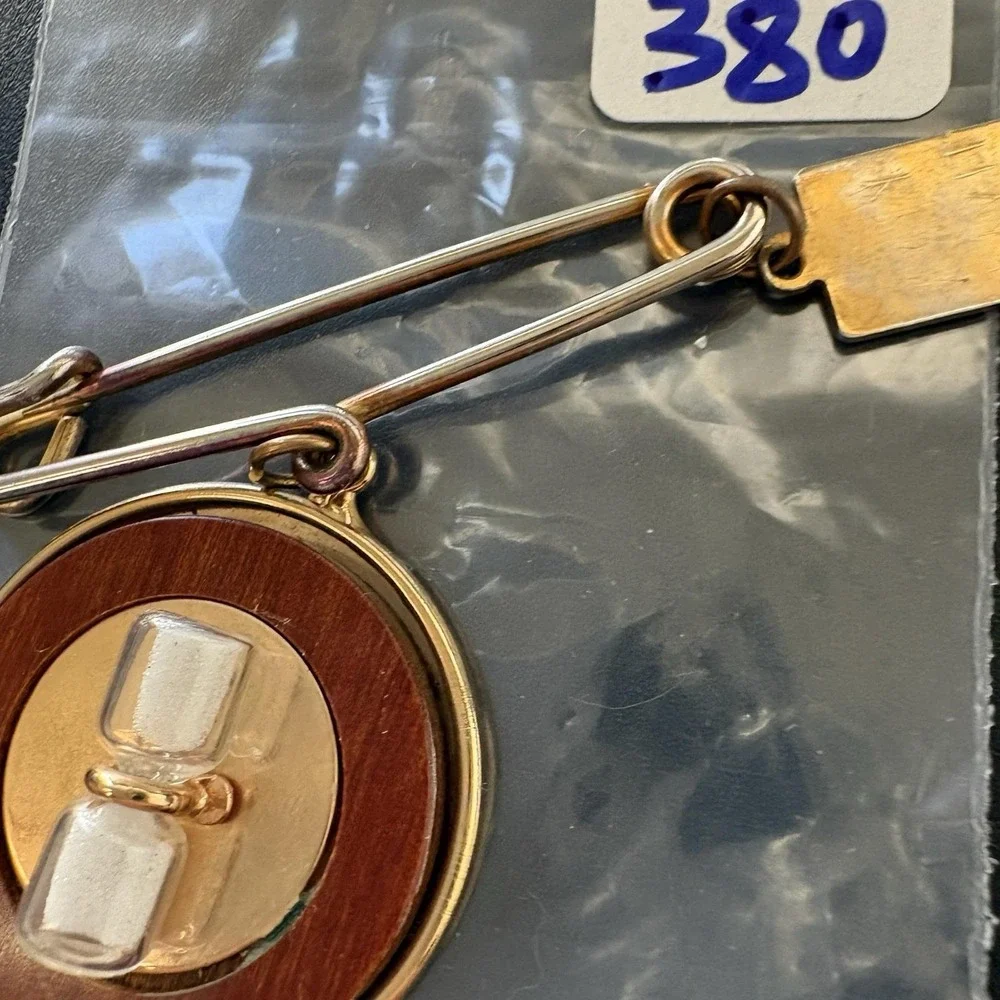 Vintage Hour Glass Kiss Timer Brooch Pin Gold Tone Wood MCM Great Convo Piece